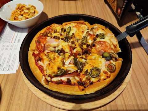 Pizza Hut Restaurants