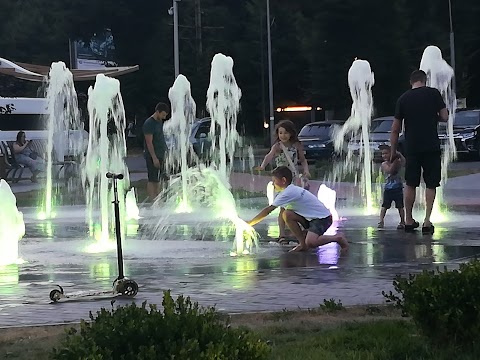 Пам'ятник льотчикам-визволителям міста