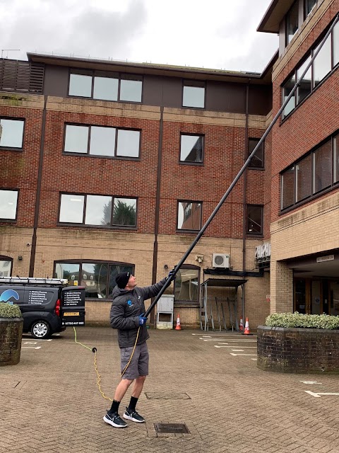 SUMMIT Window Cleaning