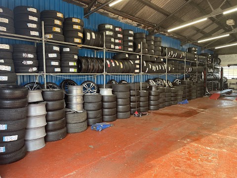 Coombe Tyres and Wheels