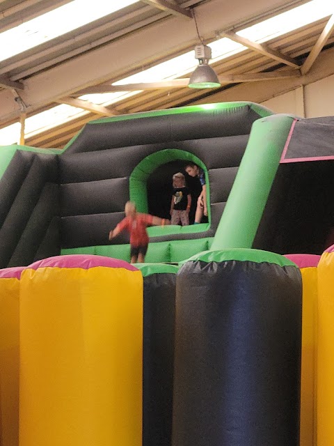 Jump Around Inflata-park