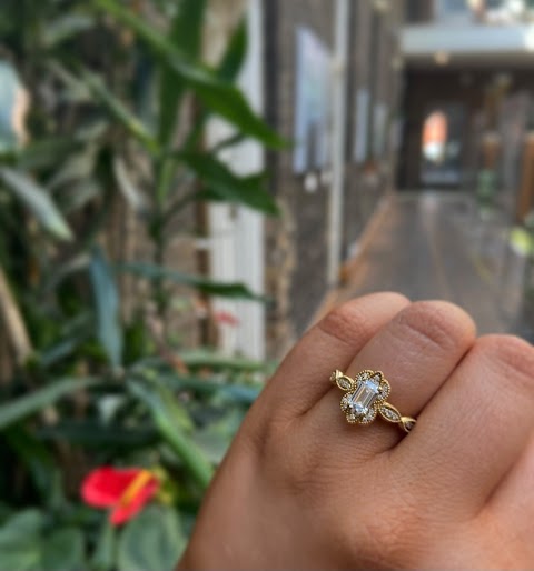 Commins & Co Engagement Rings Dublin