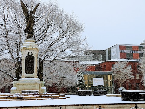 Burton and South Derbyshire College