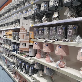 B&M Store