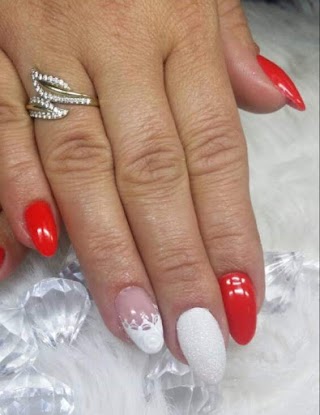 Lady Beauty Studio nails by Paulina