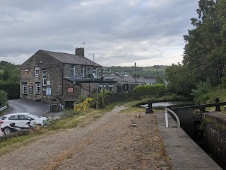 Roaches Lock Inn