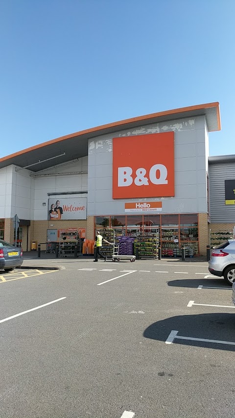 B&Q Llanelli