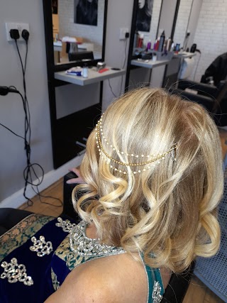 Marianne's hair studio bellshill