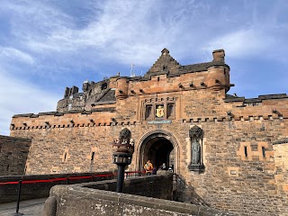 Clan Pascual Tours - Free Tour Edimburgo