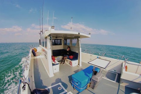 DOINTHEDO CHARTER BOAT HIRE (Charter Fishing - Private Hire)