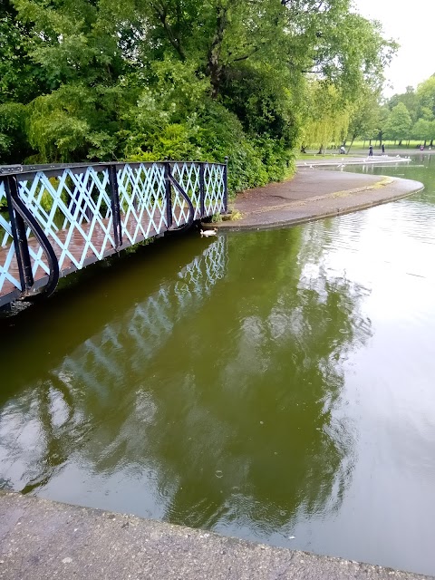 Victoria Park Pond