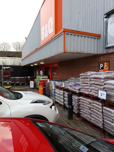 B&Q Stoke-On-Trent - Talke Pits