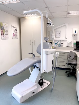 mydentist, Meadway Shopping Centre, Tilehurst