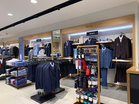 Moss Bros Rushden Lakes