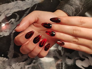 A A Nails & Beauty