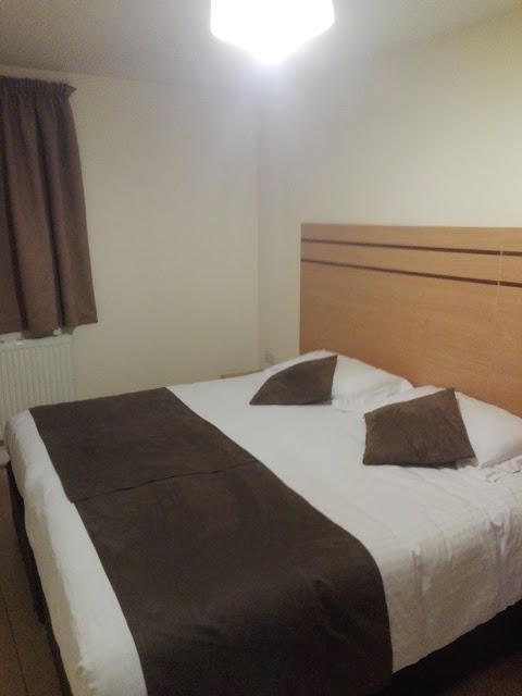 Crompton Court Serviced Apartments