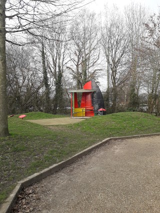 Hanger Farm Paddling Pool