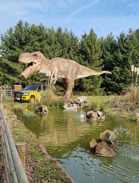 Hoo Zoo and Dinosaur World