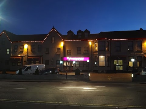 Rossmore Hotel