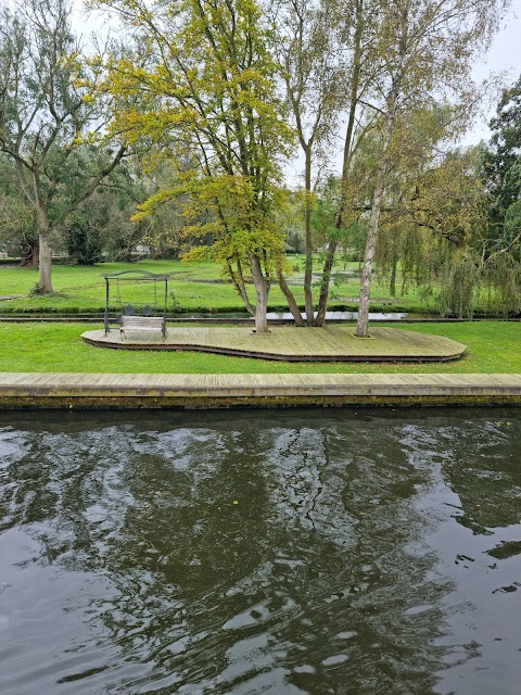 Wroxham Riverside Cottages