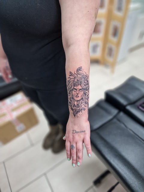 Lion tattoo studio