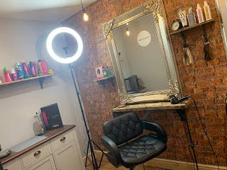 The Room Wombourne (Hair and Nails)