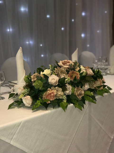 Alisonscott wedding flowers
