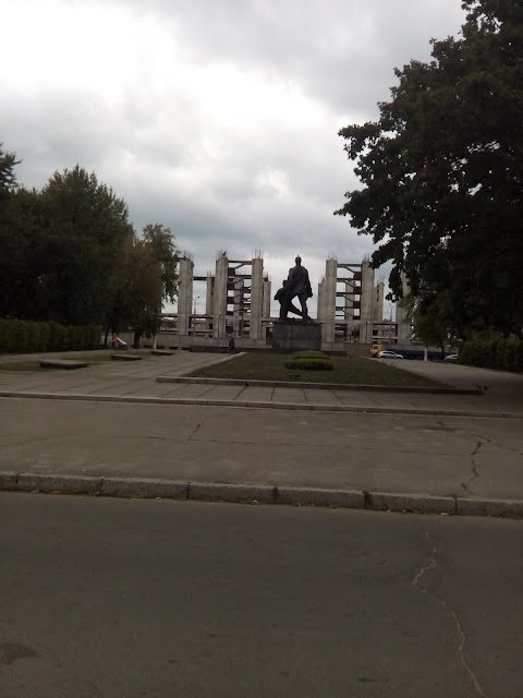 Пам'ятник громадянам та військовополоненим, розстріляним фашистами