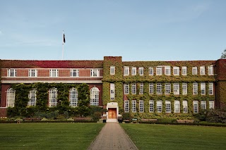 Regent's University London