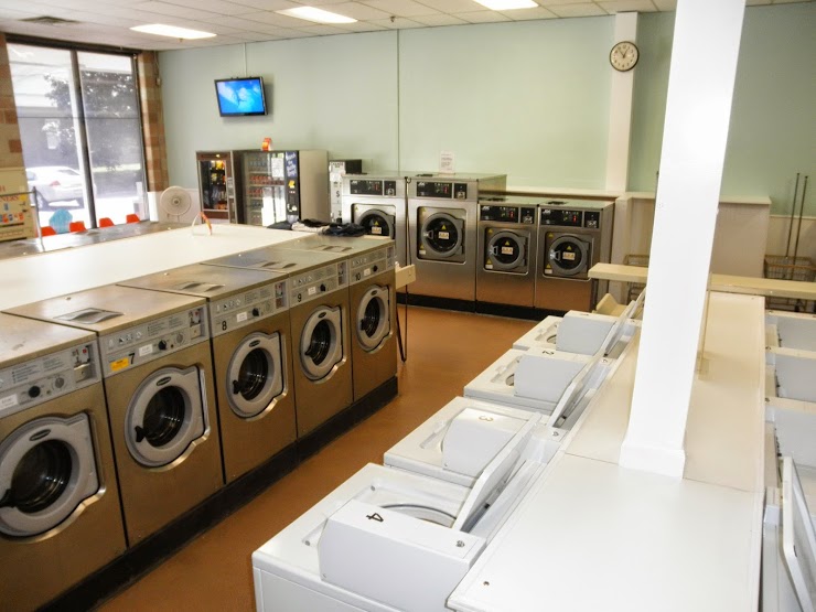 Red's Center Laundromat Cleaners, Tewksbury, MA