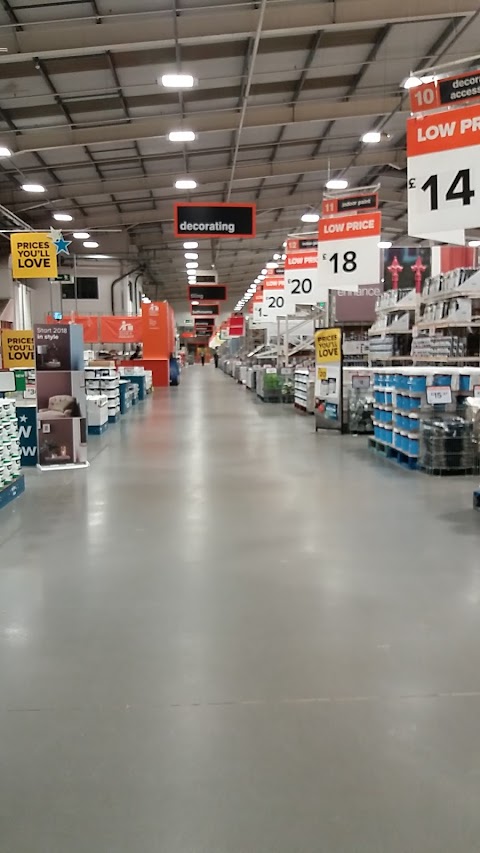 B&Q Bristol - Longwell Green