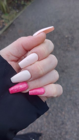 Nails By Le