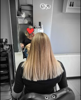 CamIres Hair Lounge