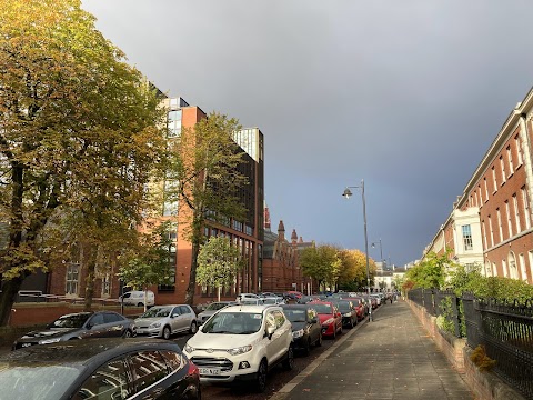 Queen's University Belfast - School of Law