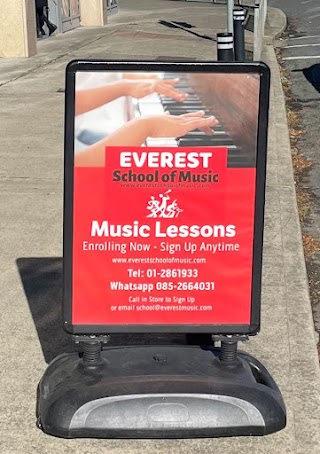 Everest School of Music