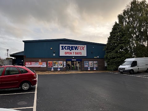 Screwfix Bury