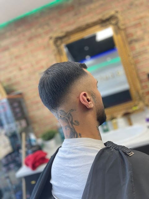 Uppercuts Barbers & Stylists