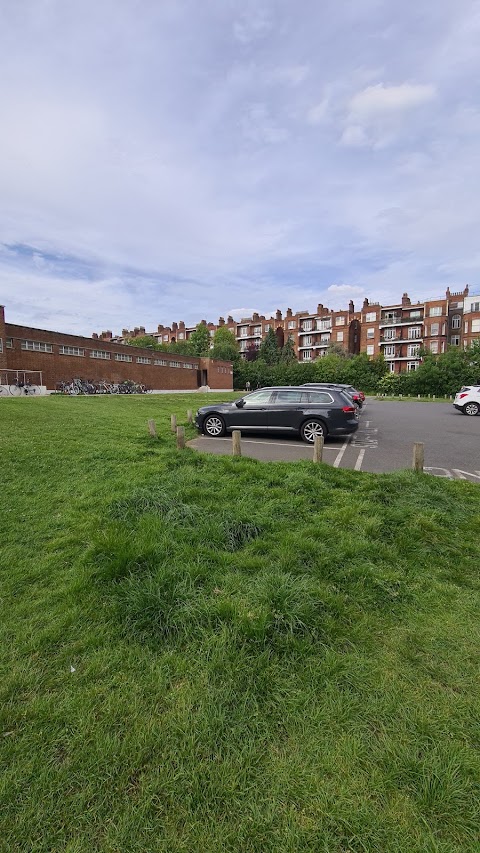 Parliament Hill Fields Lido