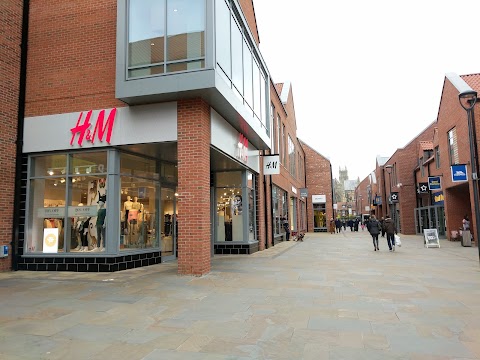 H&M