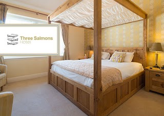 Three Salmons Hotel