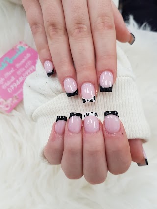 Happy Nails