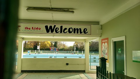 Peterborough Lido Outdoor Swimming Pool