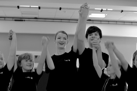 Theatre Tribe - Musical Theatre Holiday Courses