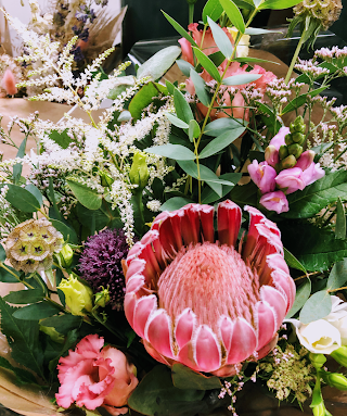 Banksia Flowers and Gifts