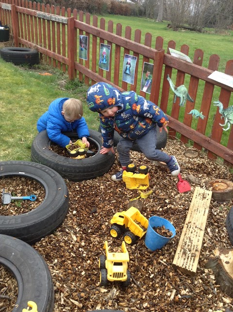 Longroyde Nursery & Primary School