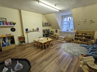 Magic Roundabout Nursery Bristol - Day Nursery and Preschool (3 months to 5 years old)