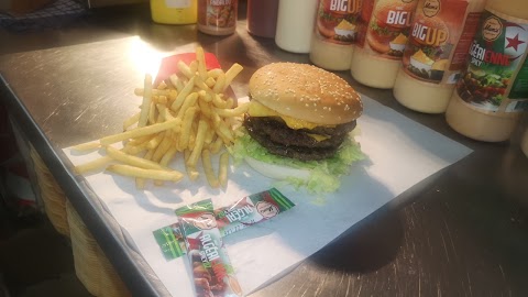 Makcs Burger & Fries