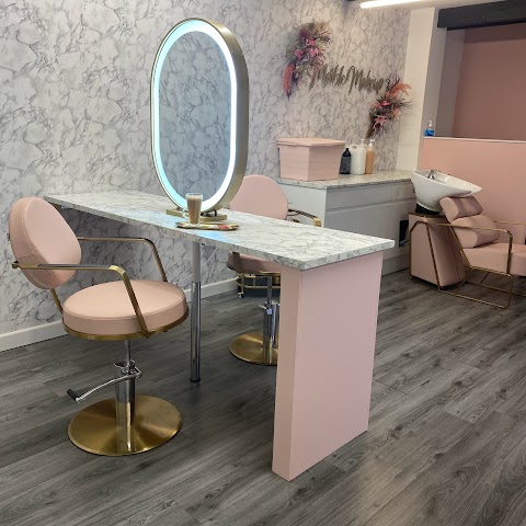 Marble makeup studio