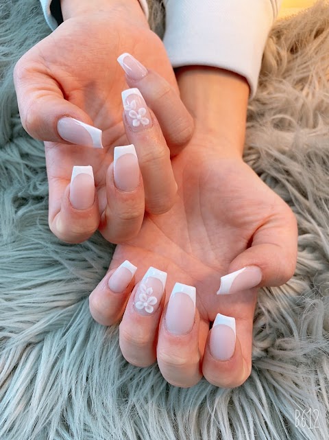 Fabulous Nails & Spa