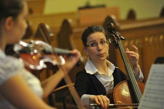 Mrs Tamara Szeker's Music Class